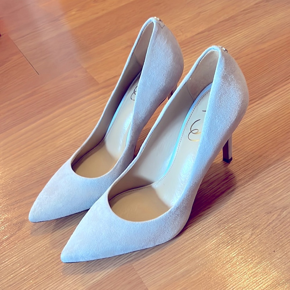 Jessica Simpson light blue suede pumps